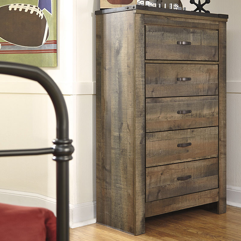 Signature Design by Ashley Trinell Brown 5-drawer Chest