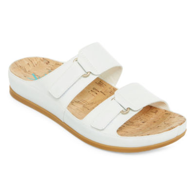 yuu sandals white