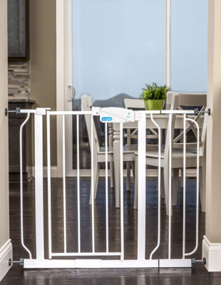 regalo walk through baby gate