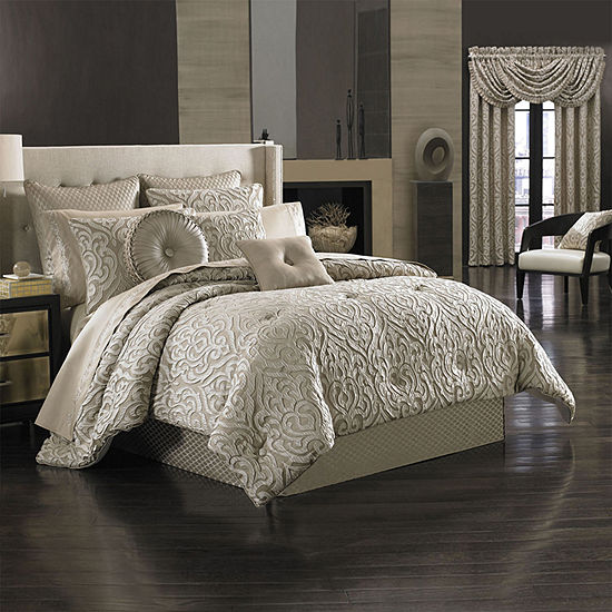 Queen Street Antonia 4 Pc Damask Scroll Heavyweight Comforter