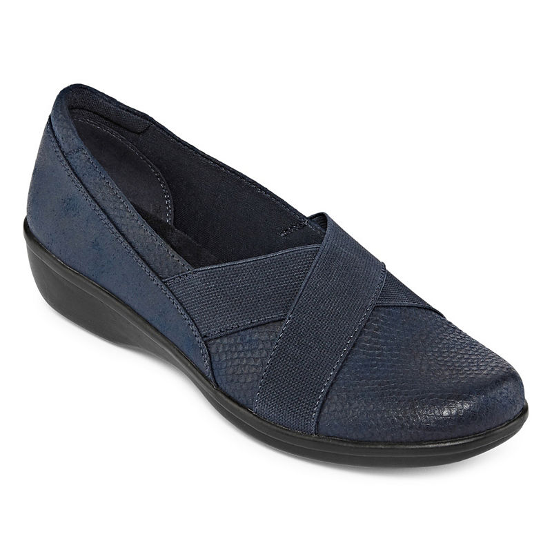 Yuu Womens Darling Slip-On Shoe Round Toe, Size 12 Medium, Blue