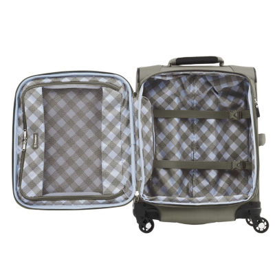 what is the size for international carry on luggage