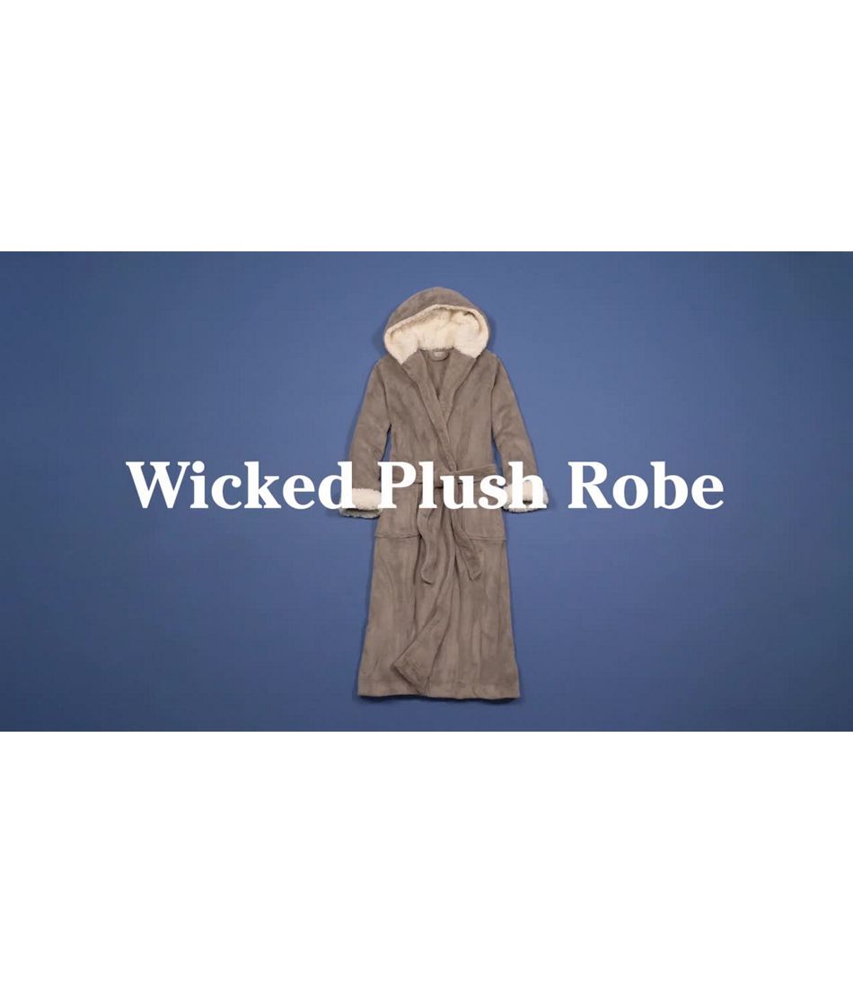Video: Wicked Plush Robe Misses Regular