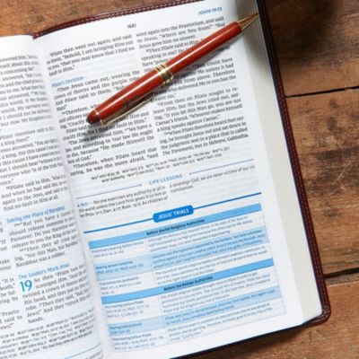 NKJV Charles F. Stanley Life Principles Bible, 2nd Edition, Leathersoft, Burgundy, Comfort Print