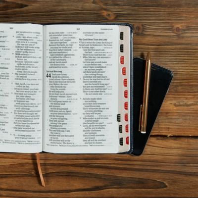 CSB Large Print Personal Size Reference Bible, Navy LeatherTouch, Indexed