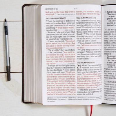 CSB Super Giant Print Reference Bible, Black LeatherTouch