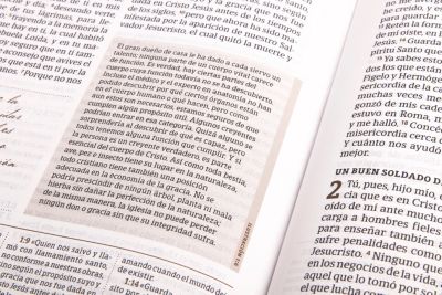 RVR 1960 Biblia de estudio Spurgeon, negro/marrón símil piel