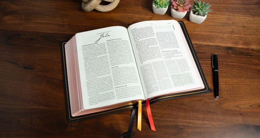 Your Bible should last for a lifetime. Here’s one that really does. - Choose Your Color