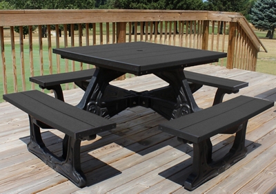 Town Square Outdoor Table with Molded Frame 40"