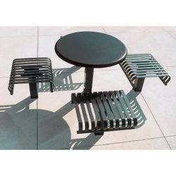 Outdoor Breakroom with 4 Seats and 36" Round Table - Inground