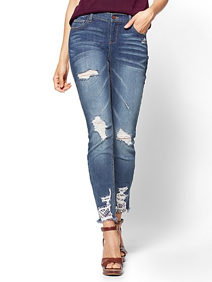 Jeans for Women | New York & Company | Free Shipping*