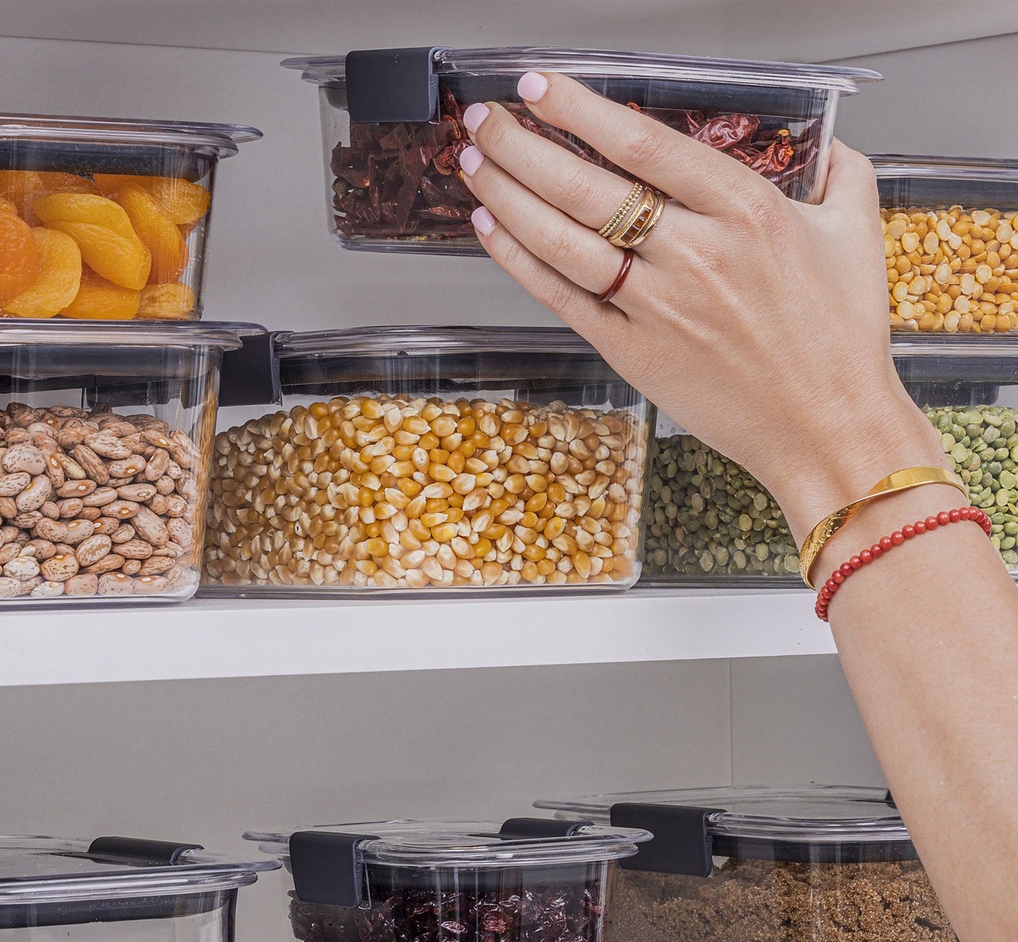 This Rubbermaid Storage Container Keeps Pantry Food Fresh 'for