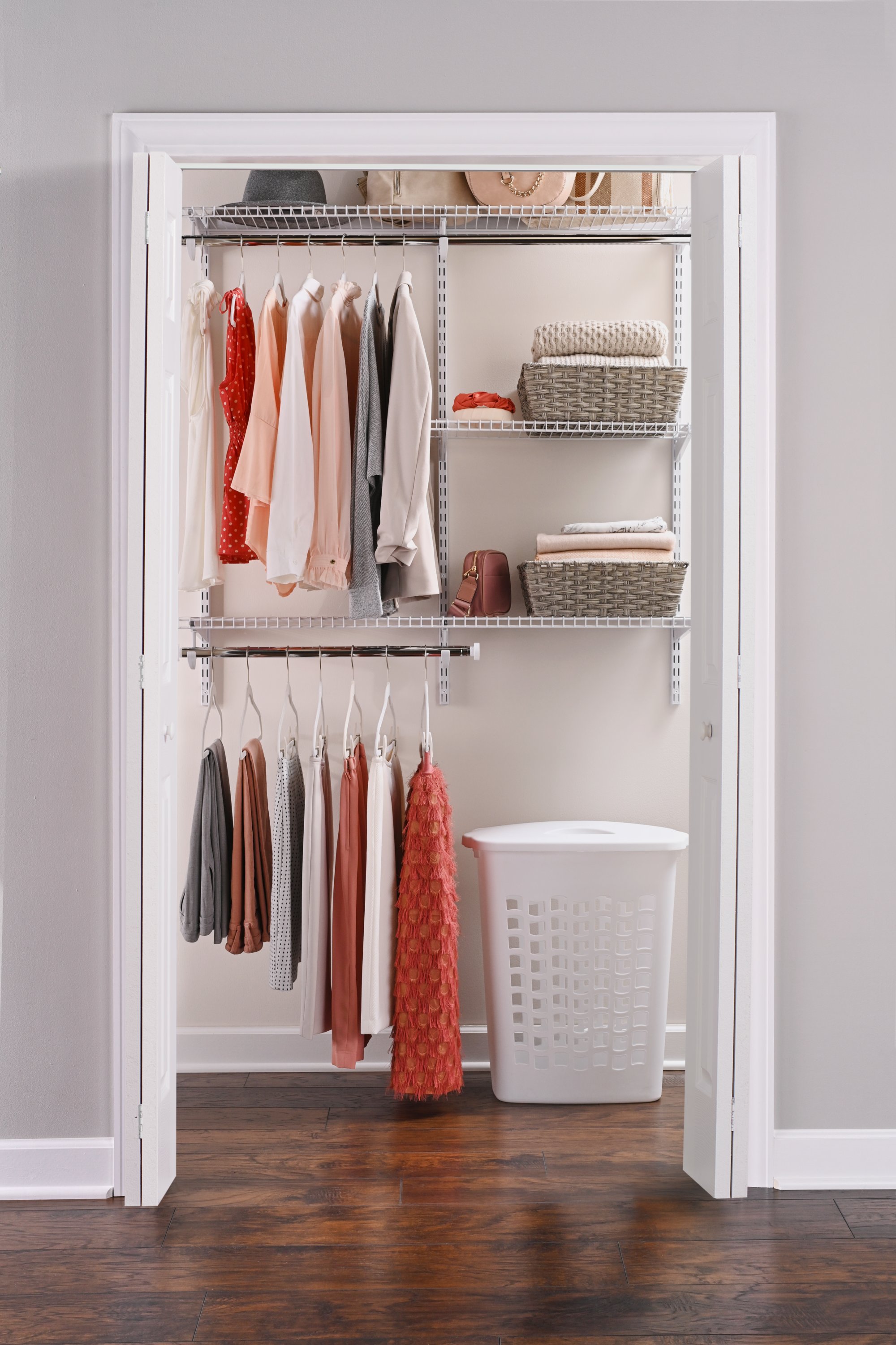 Rubbermaid FastTrack FreeSlide Expandable Closet Organizer, 5 to 8