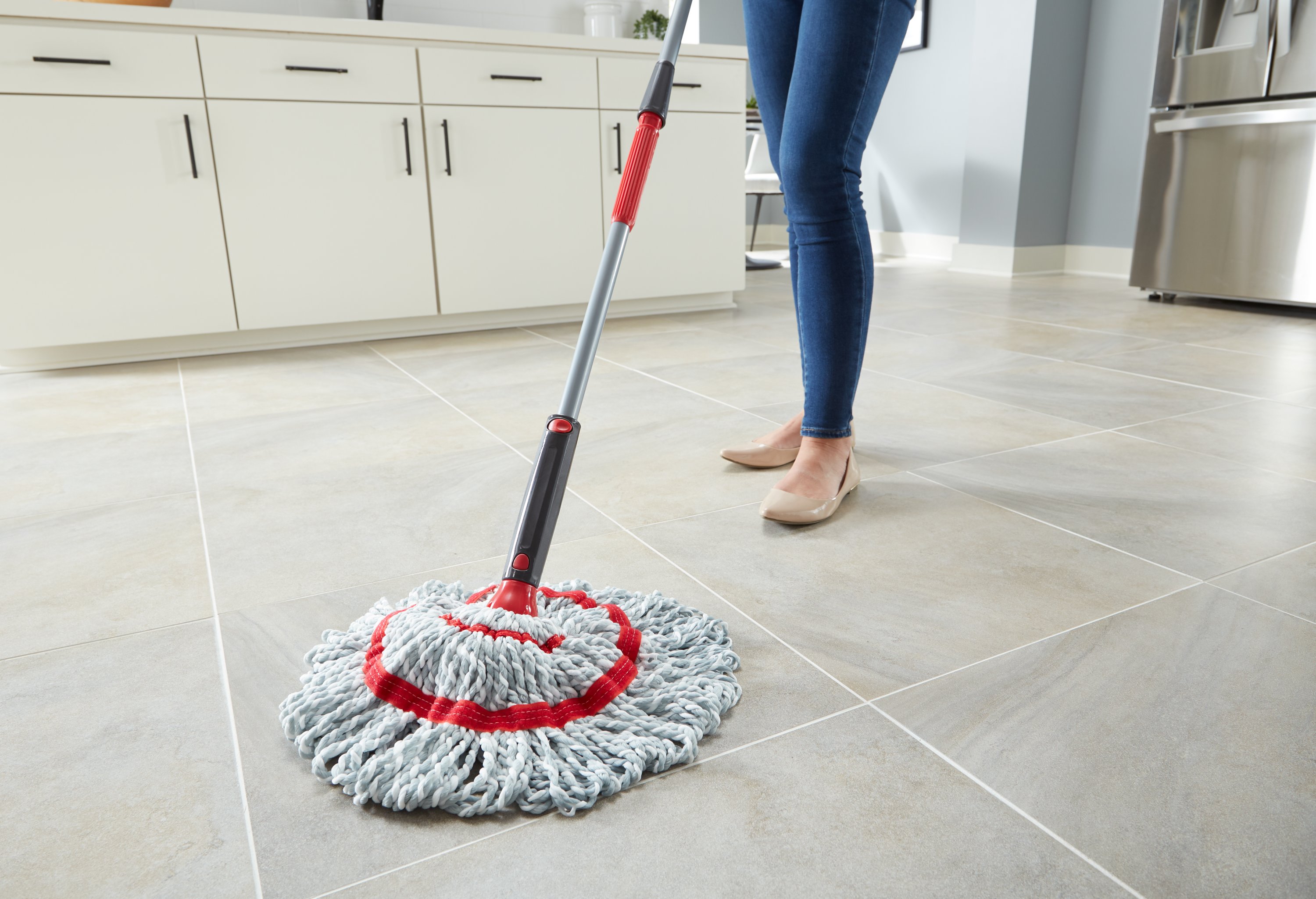 Microfiber Twist Mop with Built-in Wringer