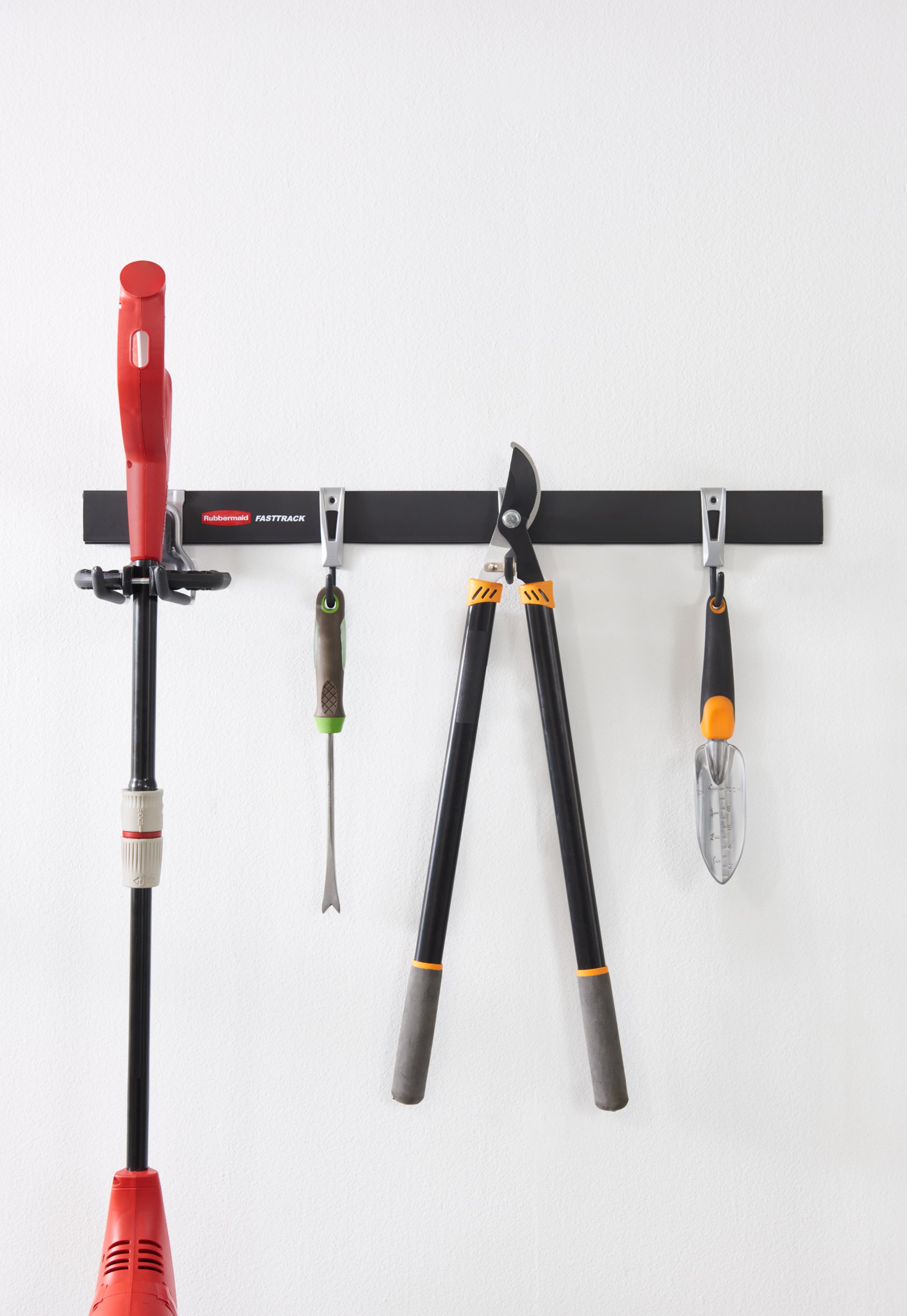 Garage Organization: Rubbermaid FastTrack Garage Organization