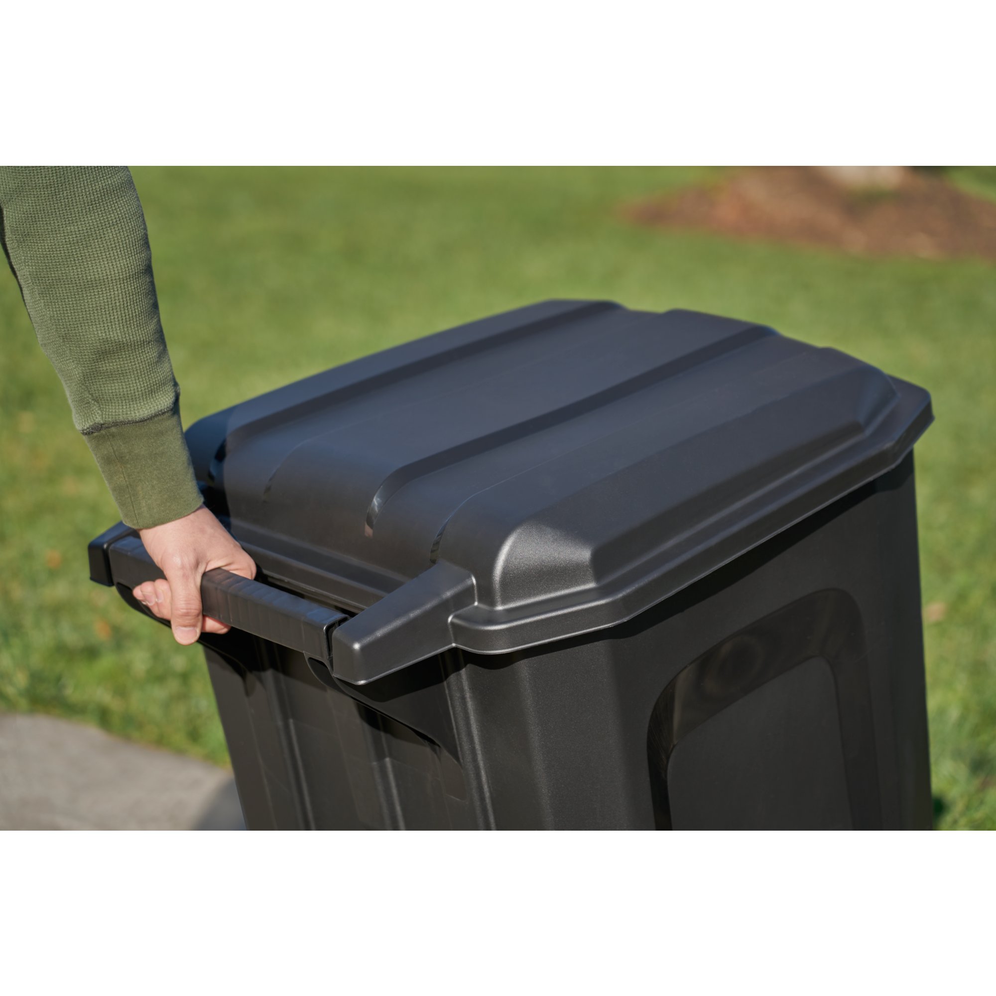 United Solutions 45 Gal Wheeled Trash Can with Attached Lid