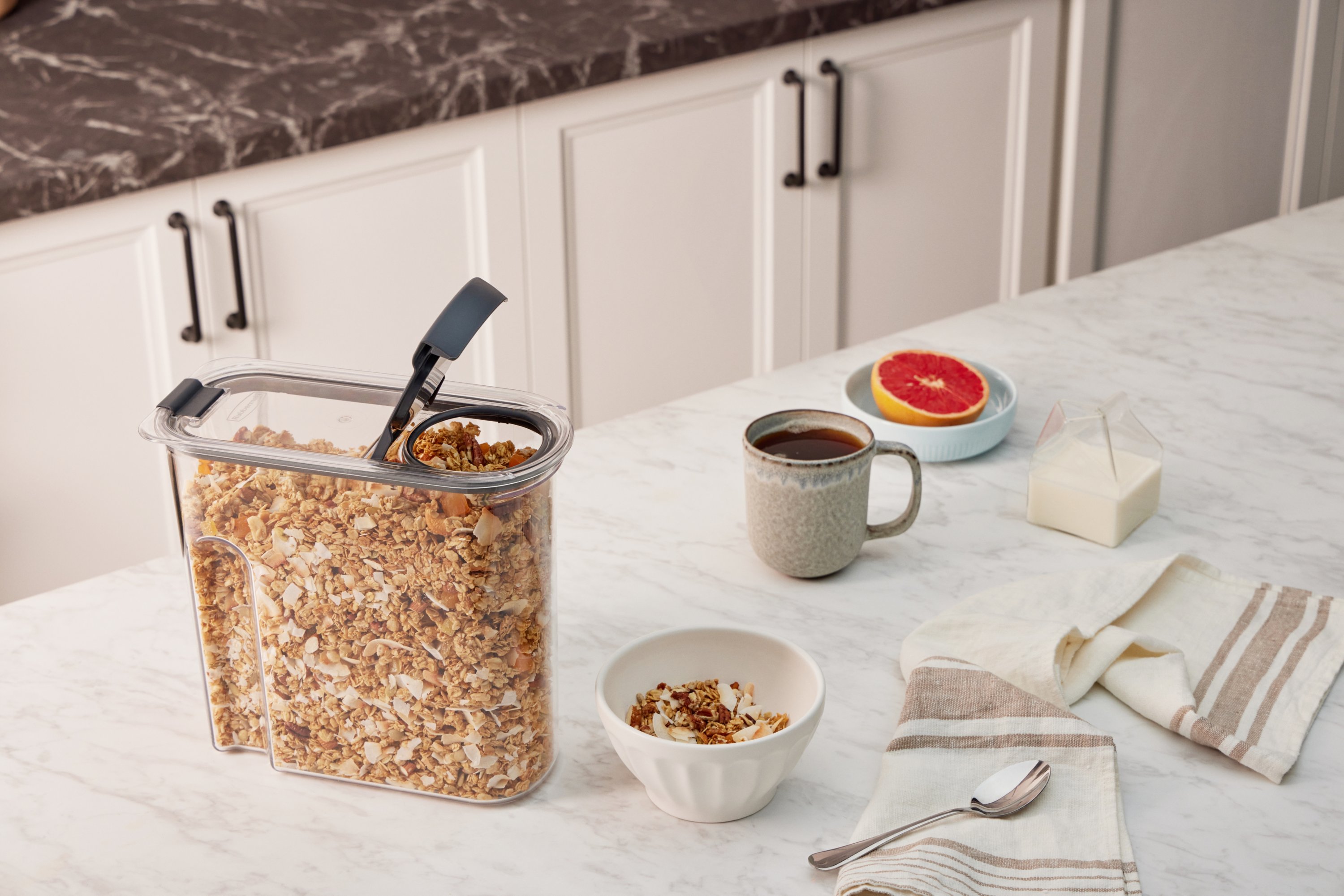 Rubbermaid Brilliance 18-Cup Cereal Keeper