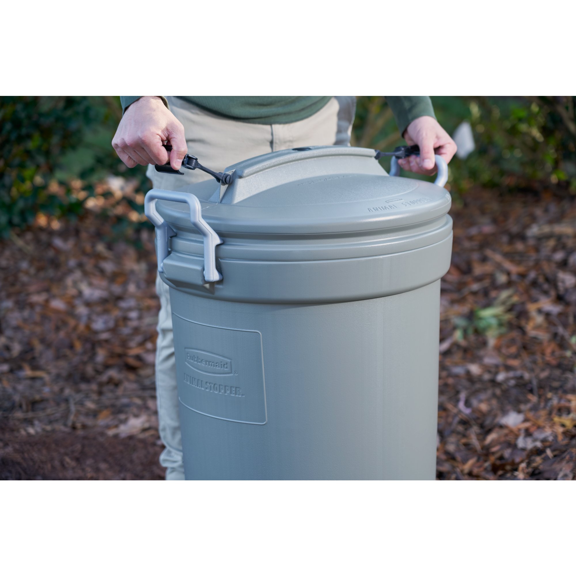 Rubbermaid Brute Outdoor Trash Can, Blue Resin, 44 Gal.