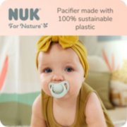 Pacifier made with 100 percent sustainable plastic image number 2