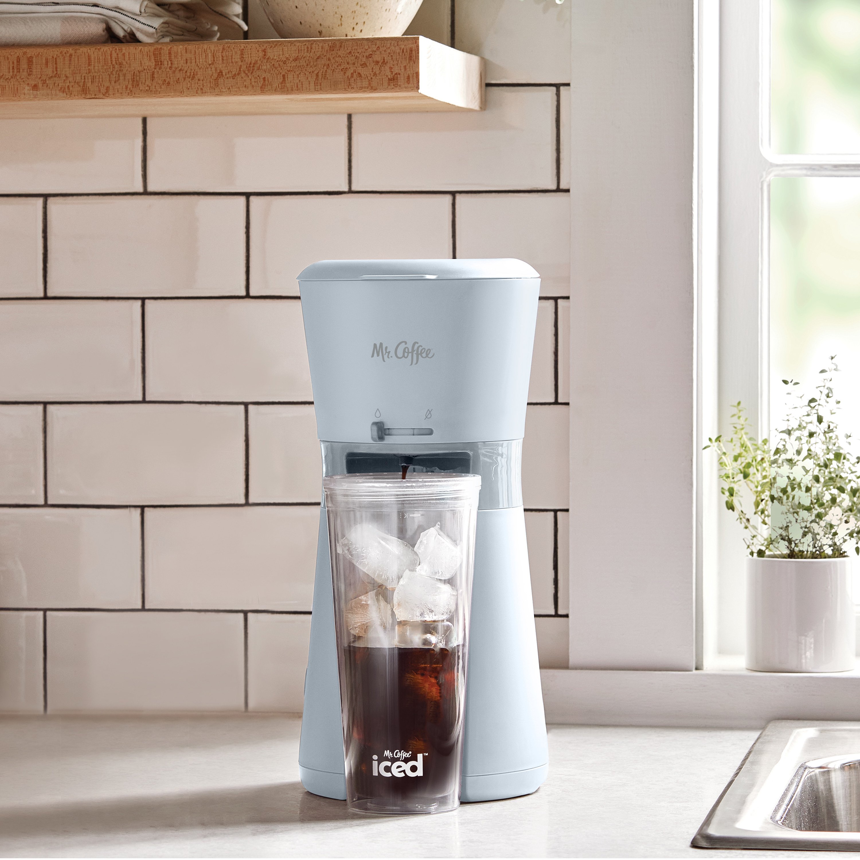 Mr. Coffee Iced Hot Single-Serve Coffee Maker with Reusable Tumbler and  Nylon