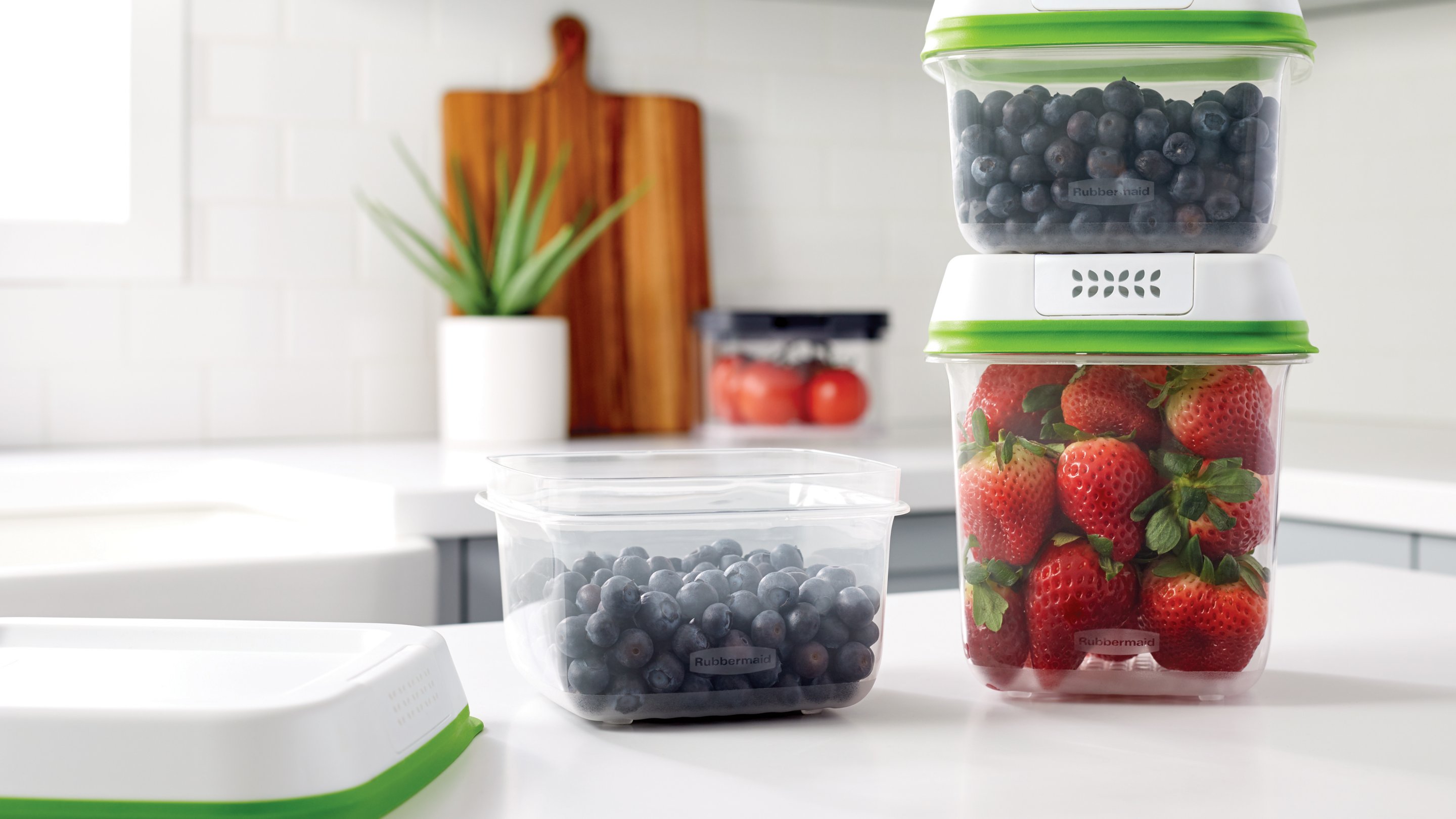 Freshworks™ Food Storage Containers | Rubbermaid
