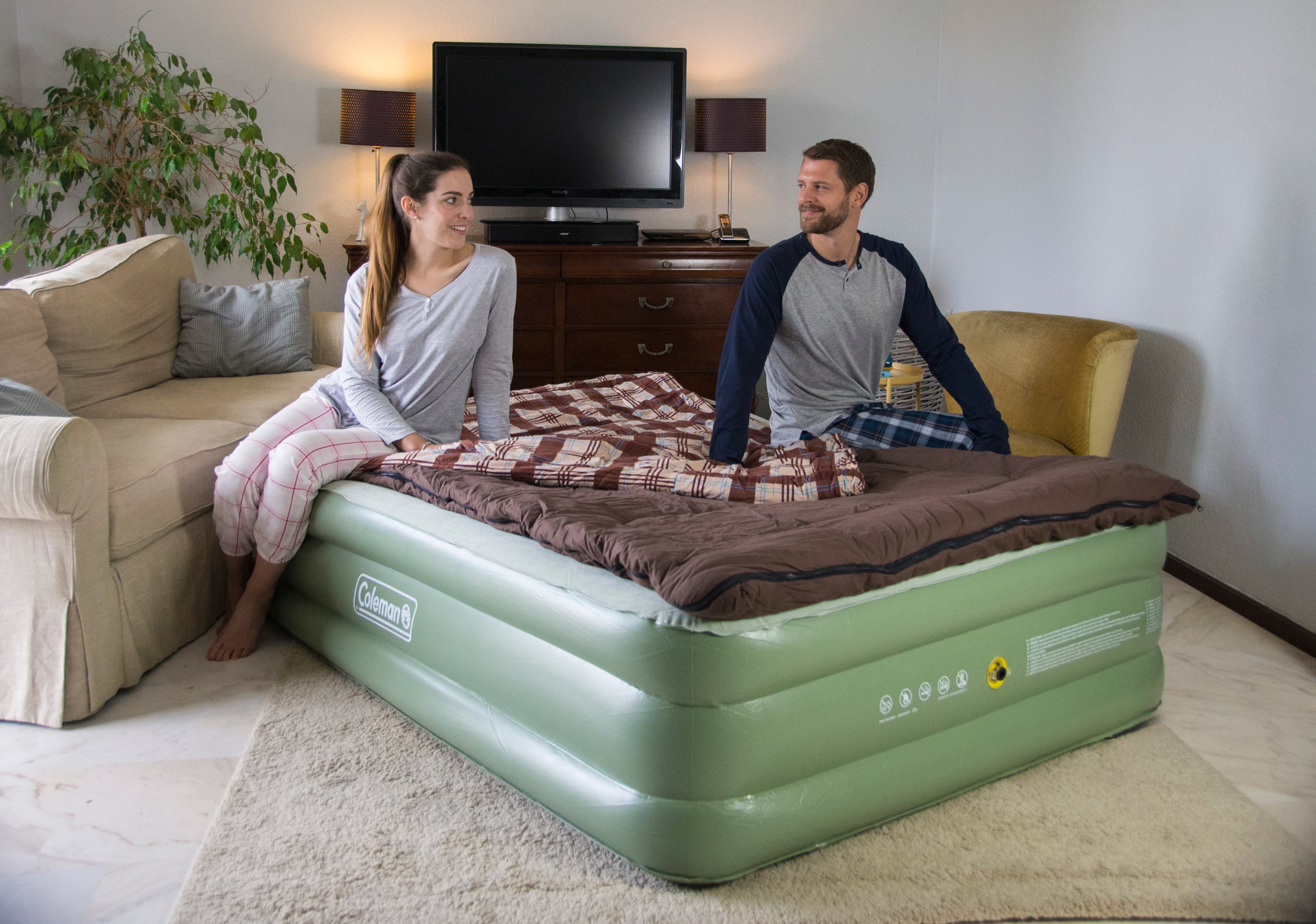 Coleman full store size air mattress