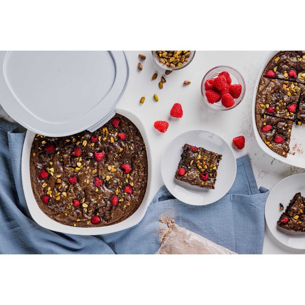 https://s7d9.scene7.com/is/image/NewellRubbermaid/RUBBERMAID_BAKEWARE_Boxedbrownie-4?wid=1000&hei=1000