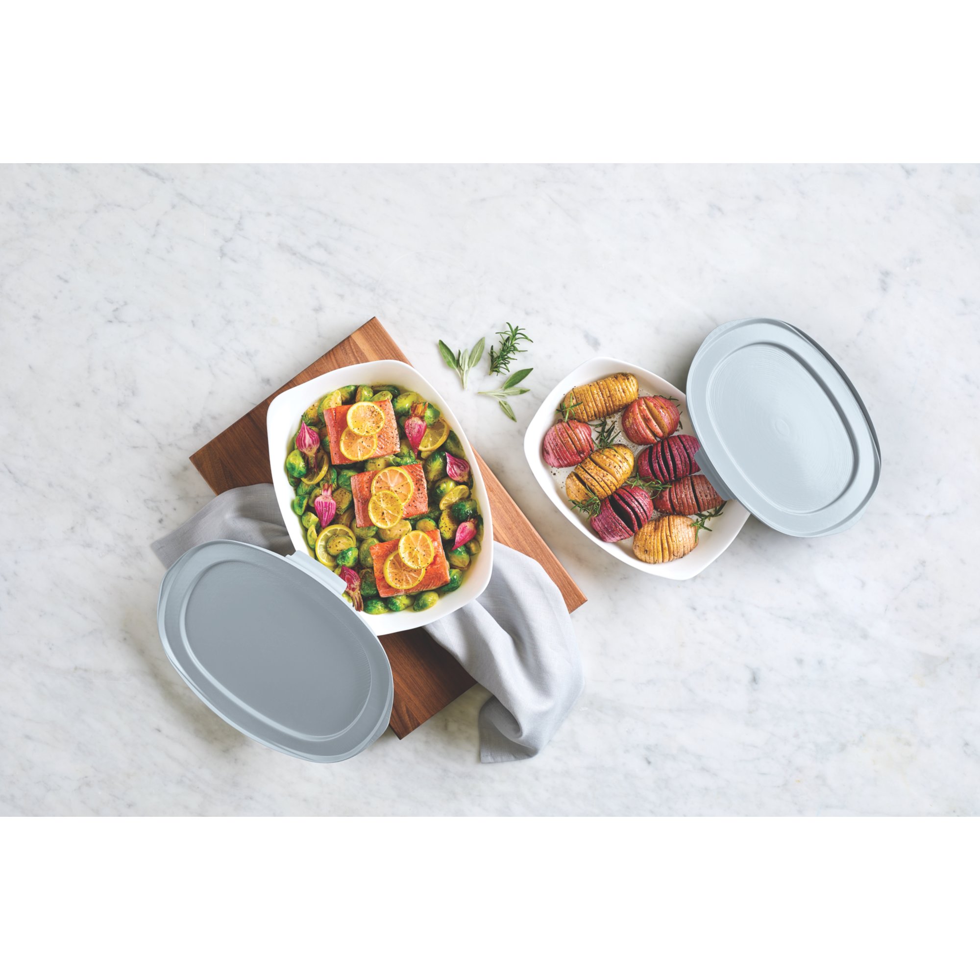 Rubbermaid Glass Baking Dishes for Oven, Casserole Dish Bakeware, DuraLite  4-Piece Set, Square Dishes, White (with Lids)