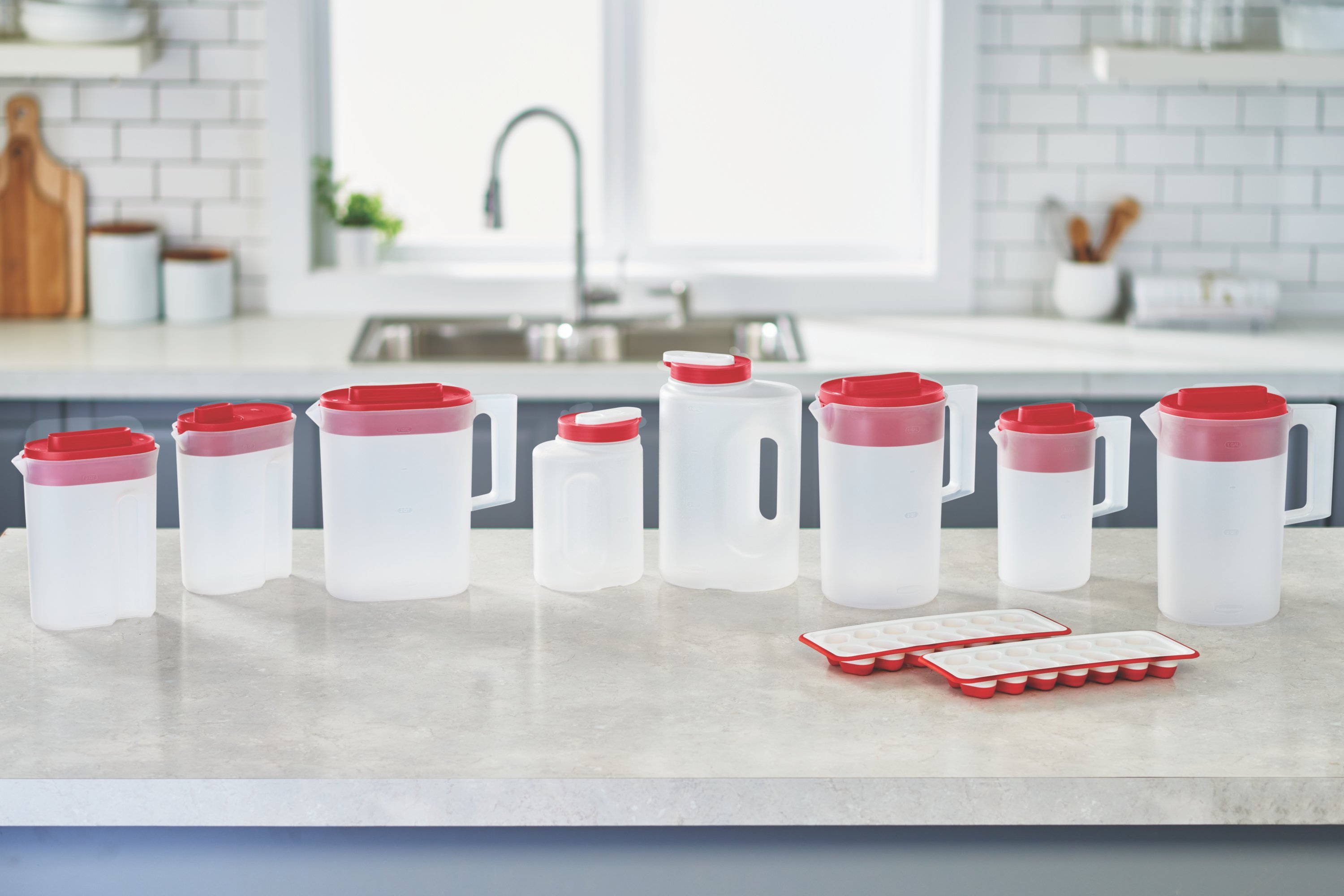 Rubbermaid Simply Pour 1 Gal. Pitcher, Food Storage, Household
