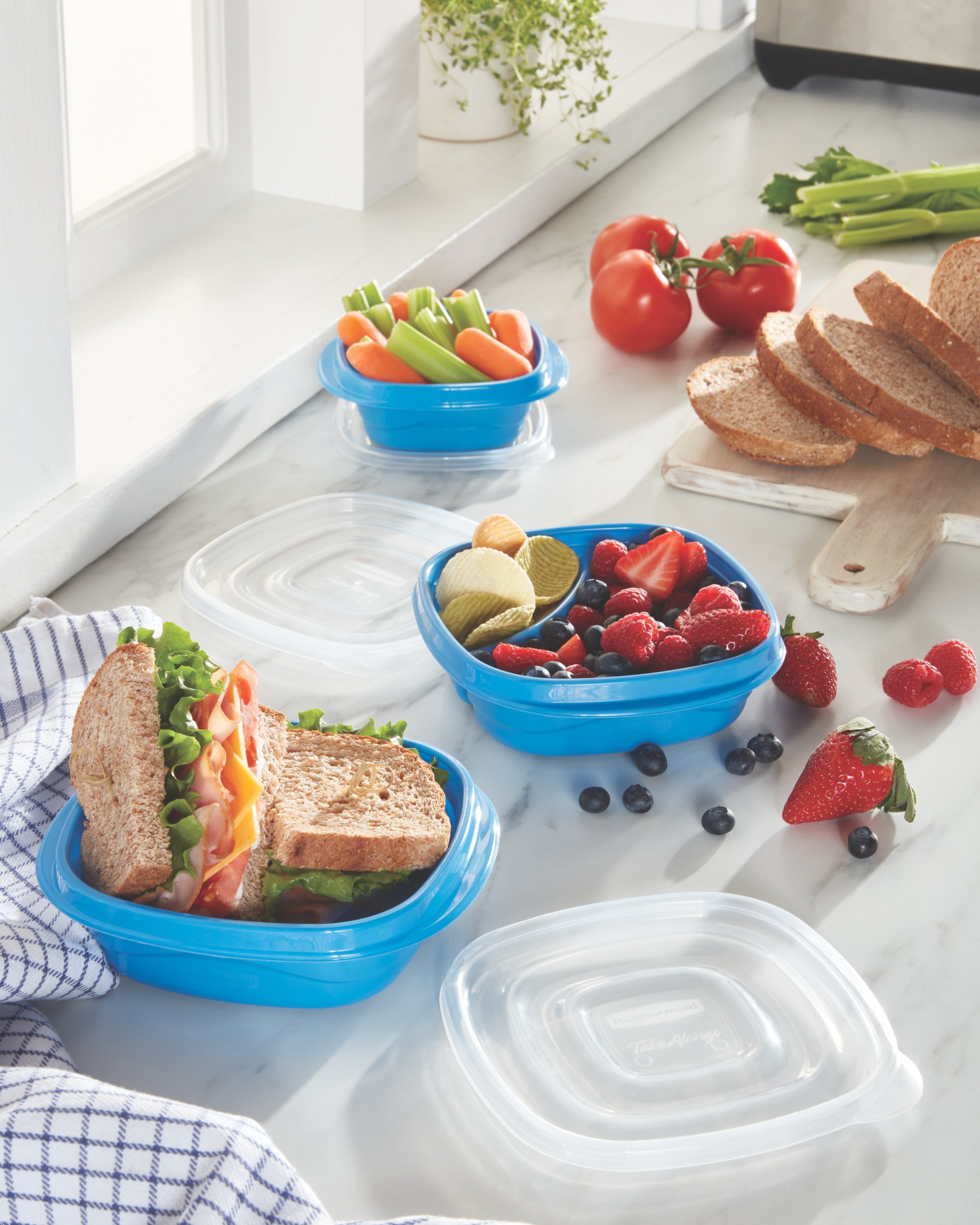Rubbermaid 8-Piece TakeAlongs Food Storage Container Set, Sandwich, Red 