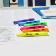 6 multicolor highlighter pens on table image number 6