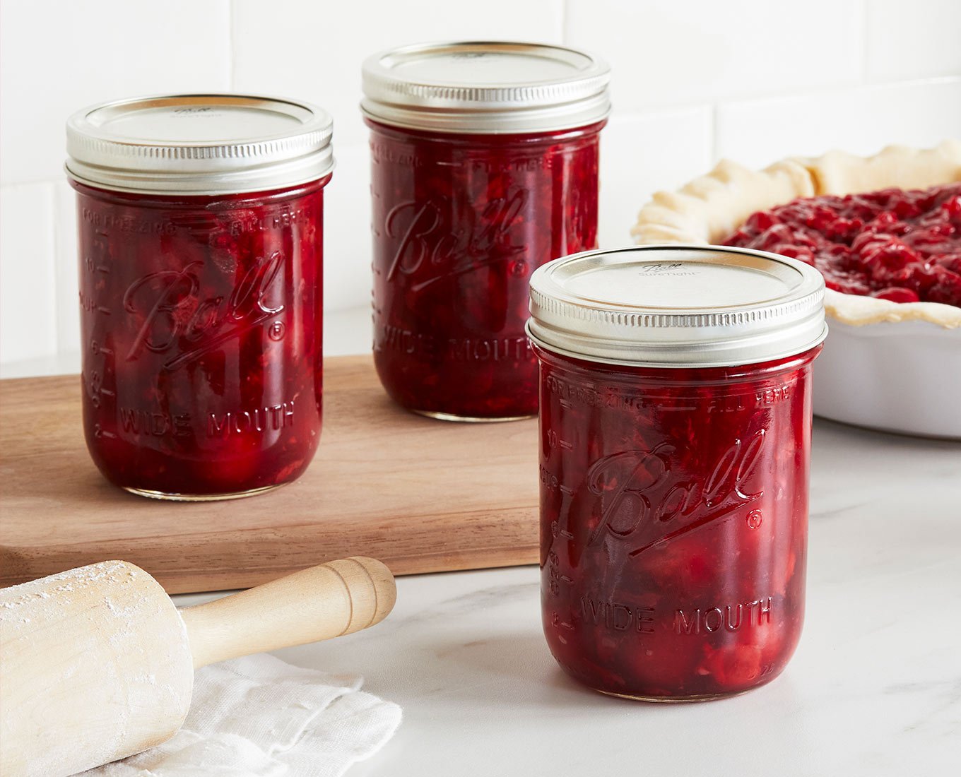 https://s7d9.scene7.com/is/image/NewellRubbermaid/cherry-pie-filling_inline-recipe5-17?fmt=jpeg