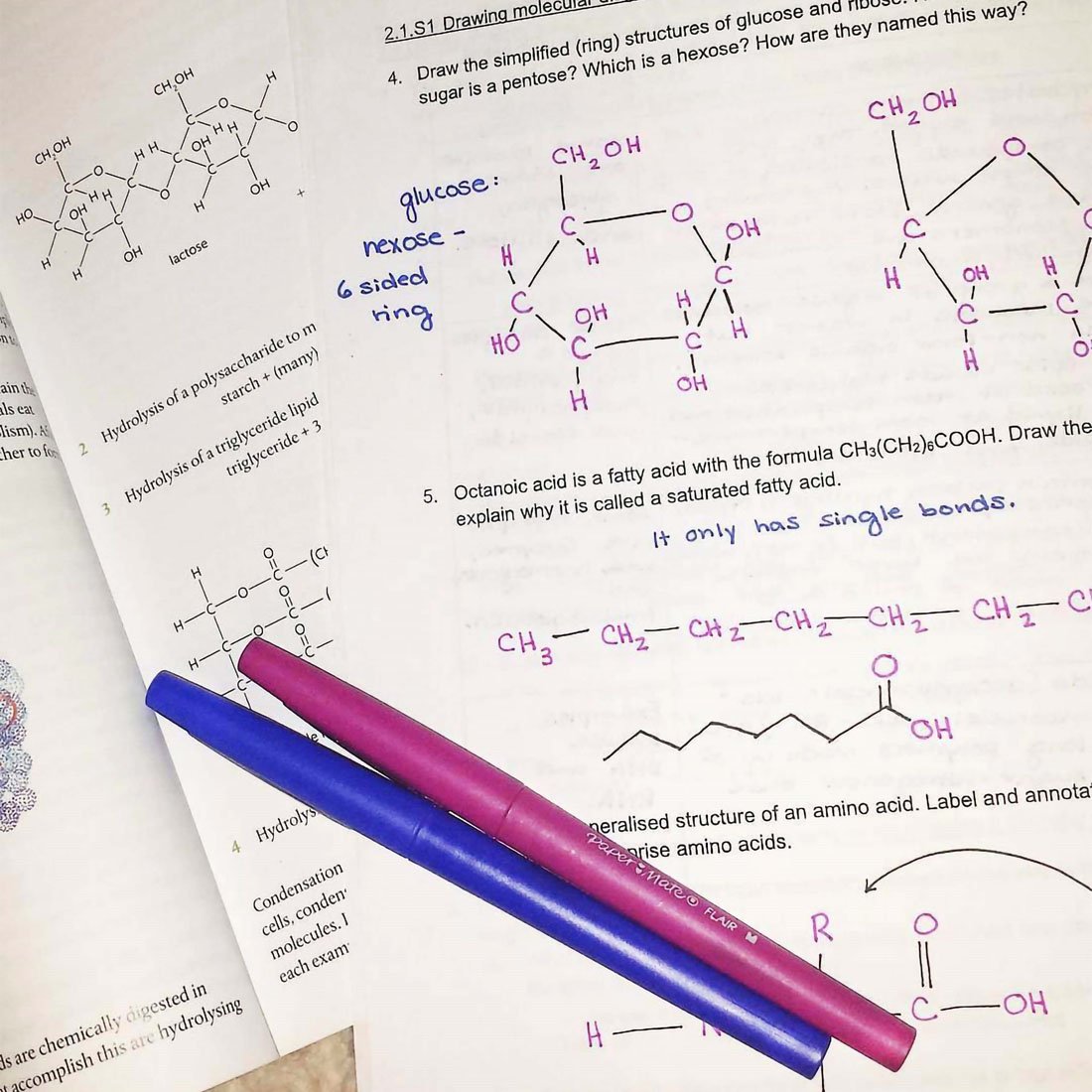 https://s7d9.scene7.com/is/image/NewellRubbermaid/color-coded-chemistry-notes-with-papermate-flair-pens?fmt=jpeg