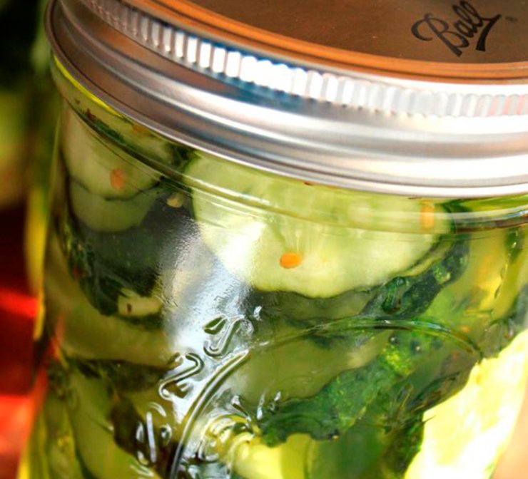 ball jar full of fresh preservings