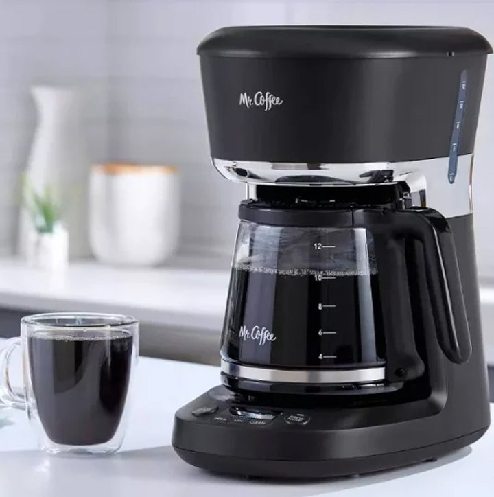 https://s7d9.scene7.com/is/image/NewellRubbermaid/mrcoffee-blog-howtocleanyourcoffeemaker-thumbnail?fmt=jpeg