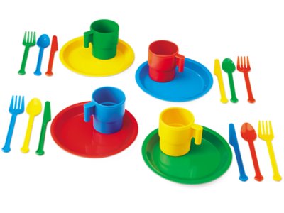 toy kitchen plates