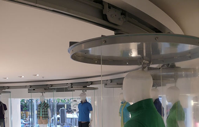 Custom Unibeam Track Carries Mannequins in a Shanghai Store