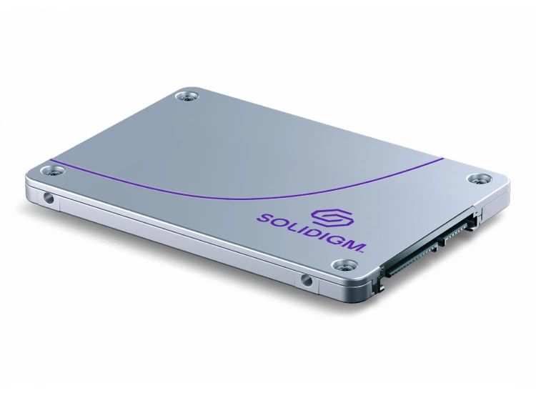 Solidigm D3-S4620 2.5-inch SATA SSD for legacy data center storage