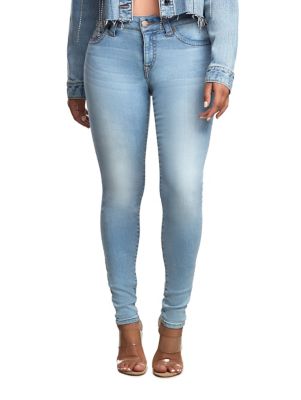 skinny curvy