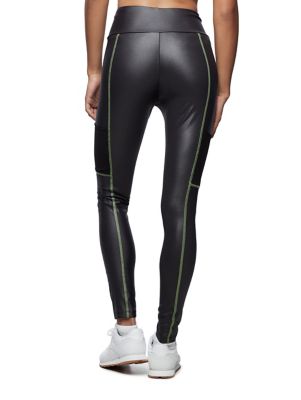 performance leggings with pockets