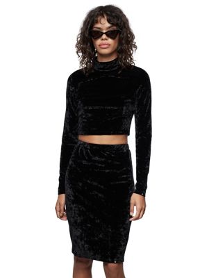 crop top with black skirt