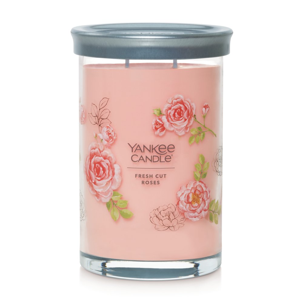 This Rose-Scented Yankee Candle Is Topping 's Charts