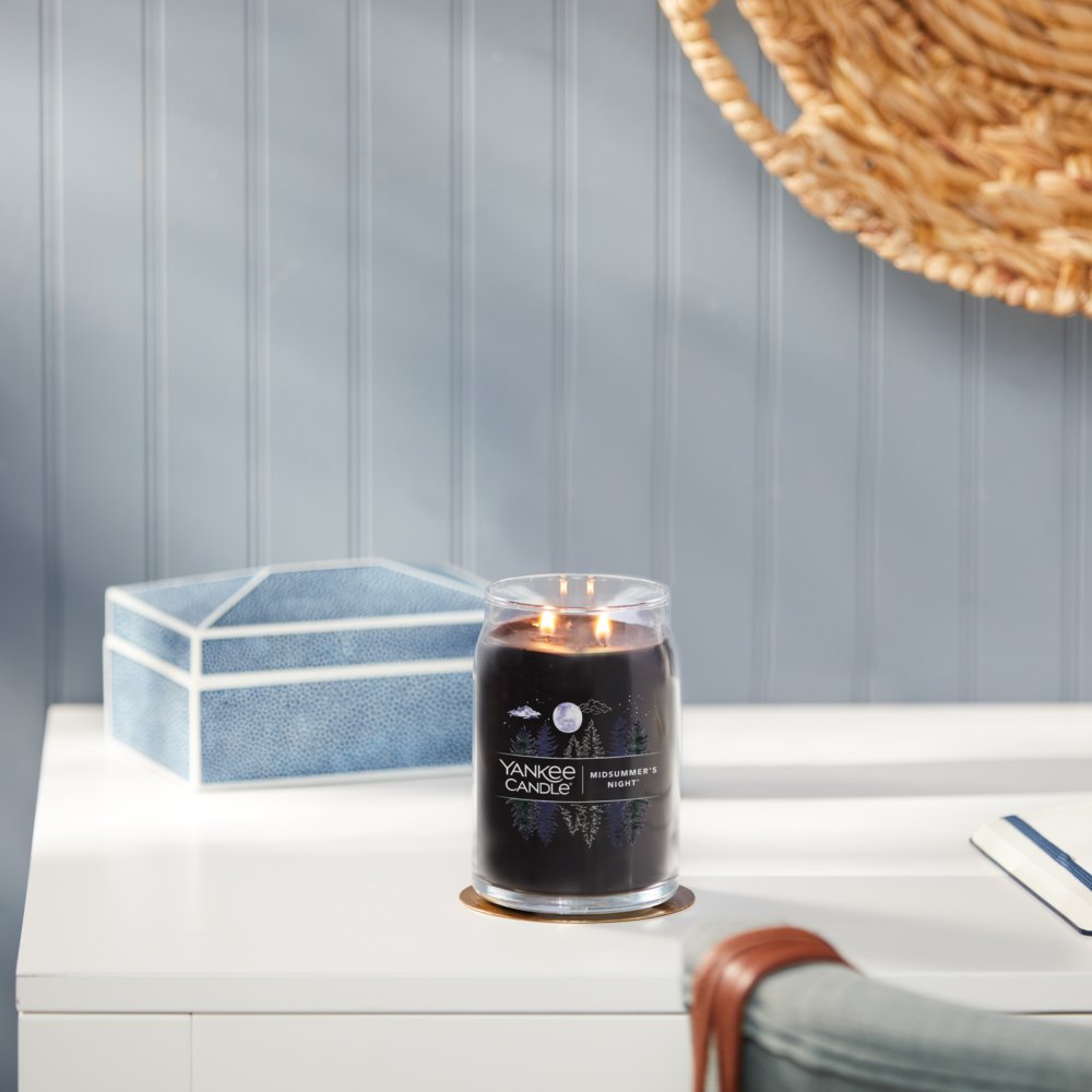 Yankee Candle Review: 🕸️ Midsummer's Night 🕸️ ~Fall 2023~ 