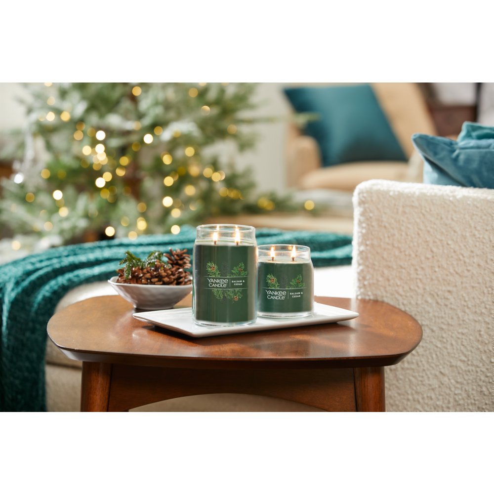 Yankee Candle Balsam & Cedar Scented, Classic 22oz Large Tumbler 2-Wick  Candle, Over 75 Hours of Burn Time, Christmas | Holiday Candle