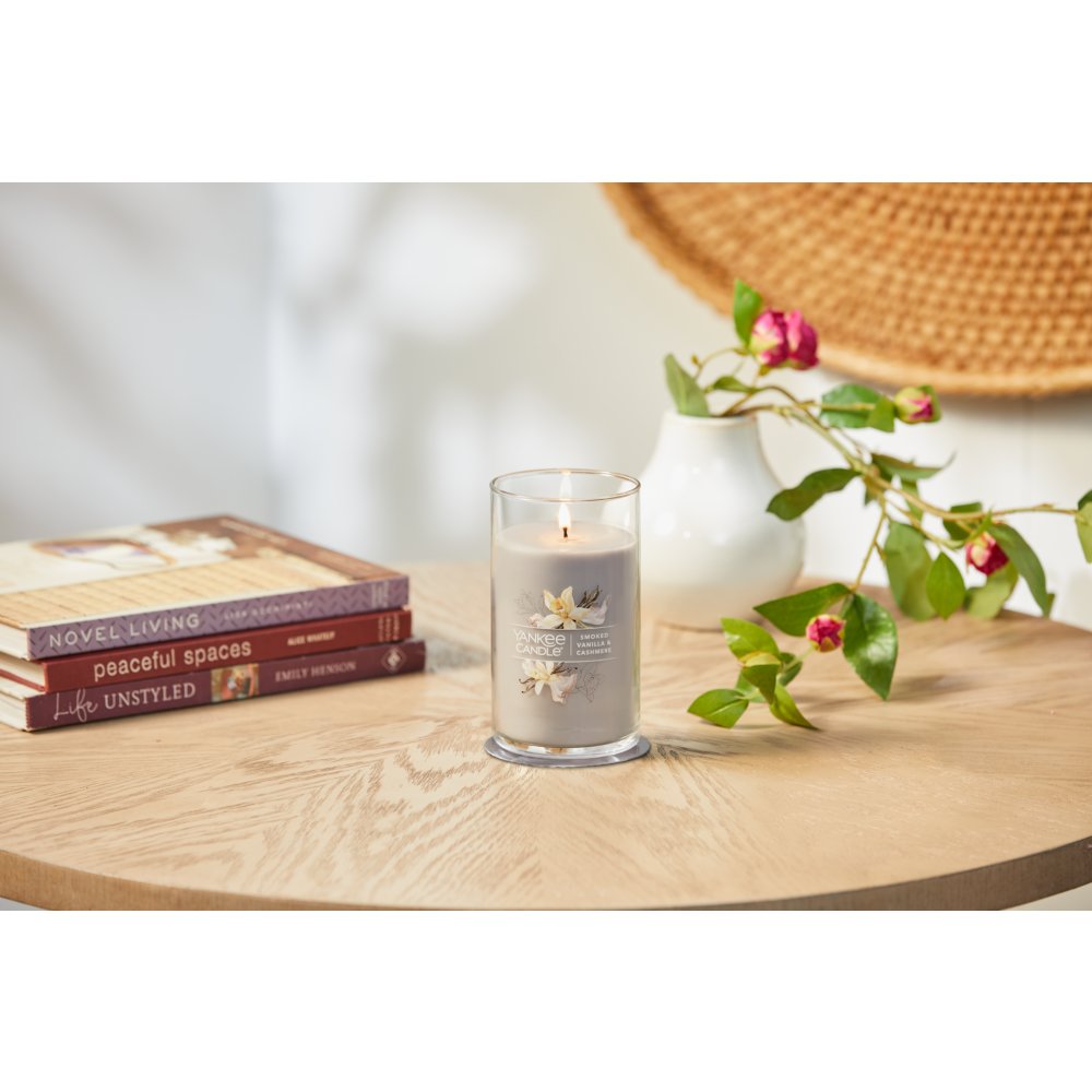 Yankee Candle Smoked Vanilla & Cashmere candela profumata Signature