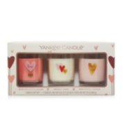 Yankee Candle Gift Set Three Candles White Strawberry Coconut & Cherry Vanilla