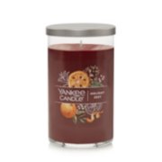 holiday zest signature medium pillar candle