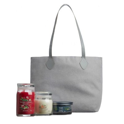 Yankee Candle®️ 3 Piece Signature Candle Gift Set with FREE Tote Bag