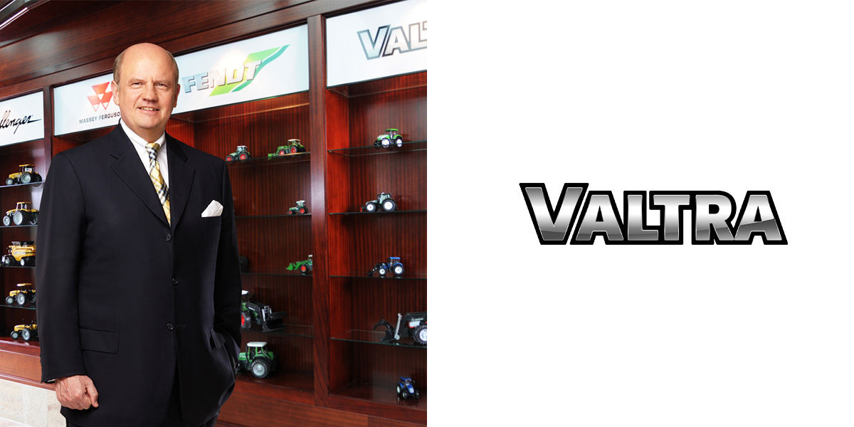 2004-Martin Richenhagen and Valtra logo