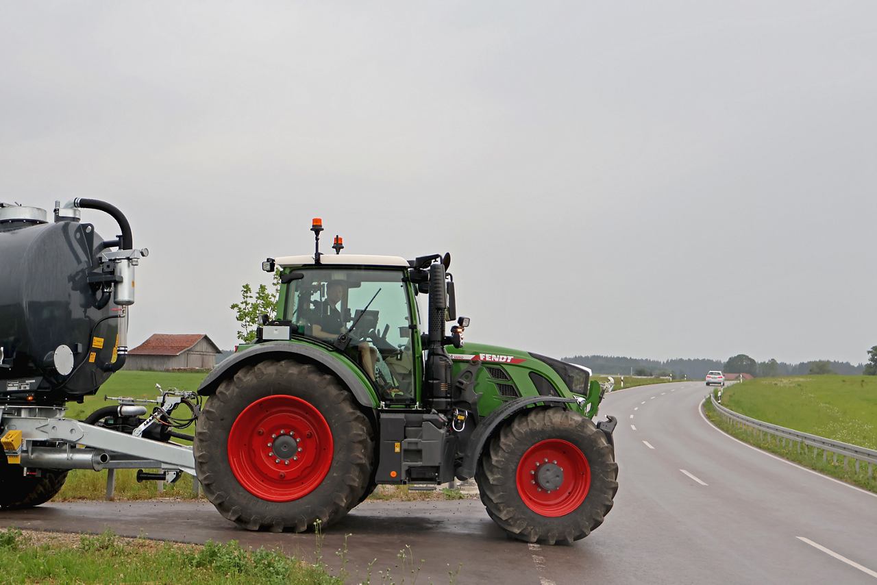 CLEAR-Wiper on rural road
